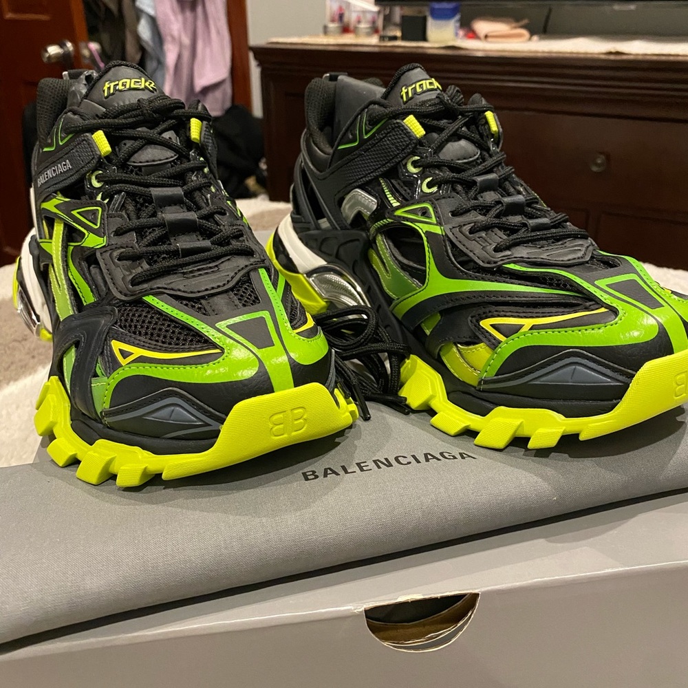Balenciaga trackv2 - Men’s SIZE 9